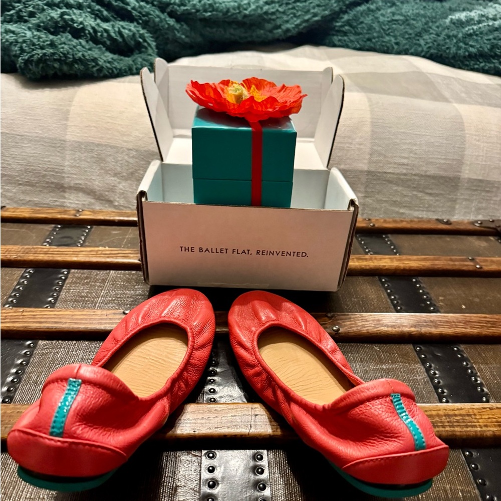 Tieks limited edition, Poppy color - Picture 4 of 7